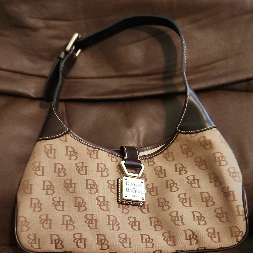 1975 Dooney & Bourke Brown Shoulder Bag